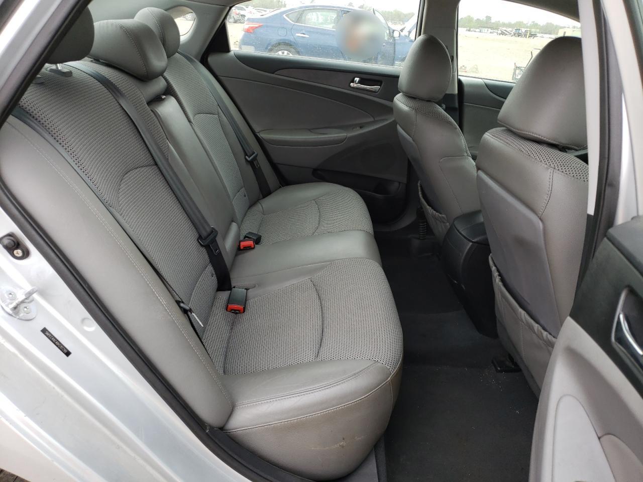 Photo 6 from auction – 2011 HYUNDAI SONATA SE with VIN 5NPEC4AC4BH281299