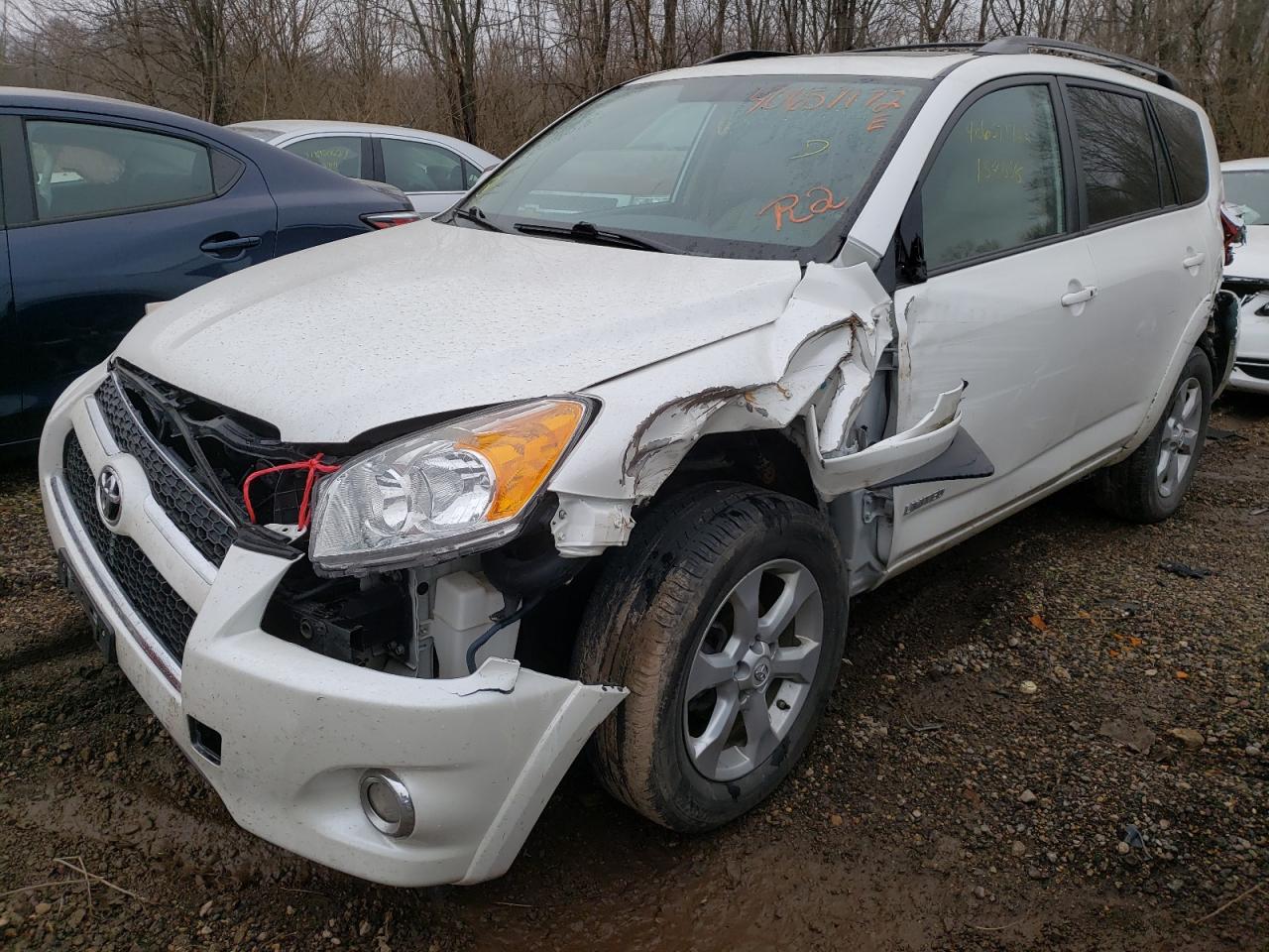 Photo 2 from auction – 2011 TOYOTA RAV4 LIMIT with VIN 2T3DF4DV6BW105802