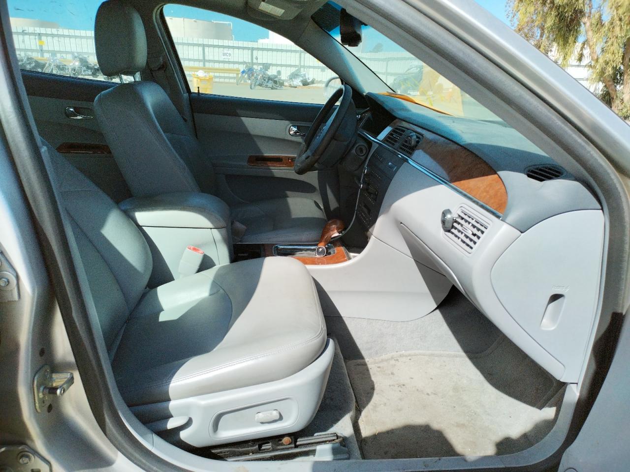 Photo 5 from auction – 2005 BUICK LACROSSE C with VIN 2G4WE567351211472