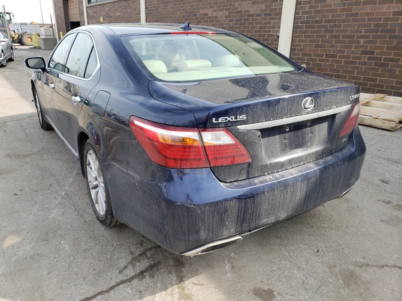 Photo 3 from auction – 2010 LEXUS LS 460 with VIN JTHCL5EF1A5005368