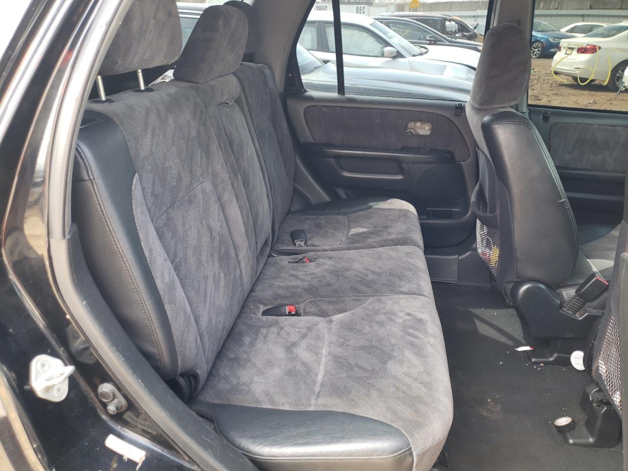 Photo 6 from auction – 2002 HONDA CR-V LX with VIN SHSRD78492U007358
