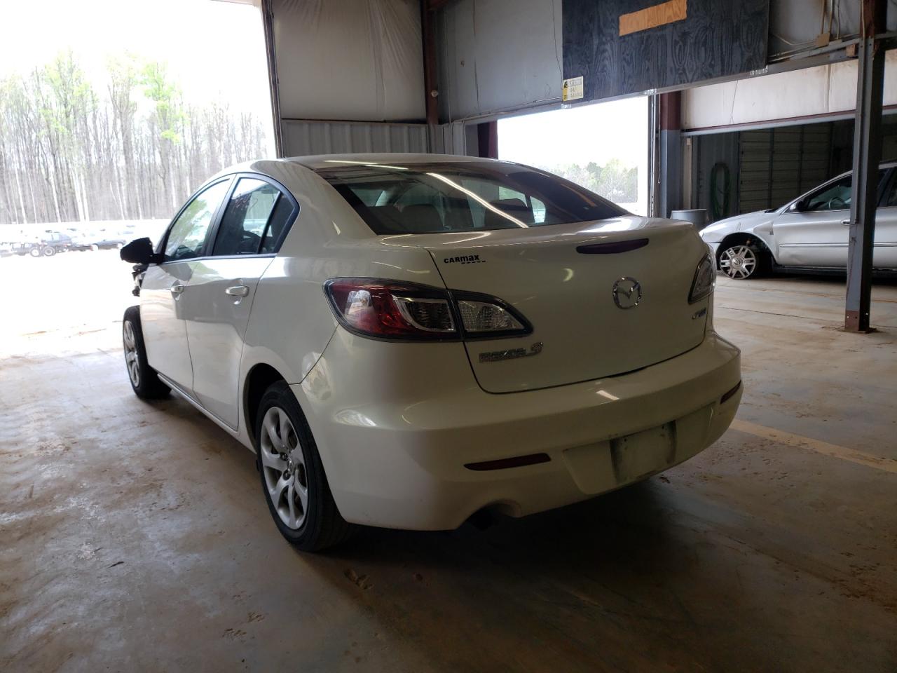 Photo 3 from auction – 2013 MAZDA 3 I with VIN JM1BL1UP5D1786732