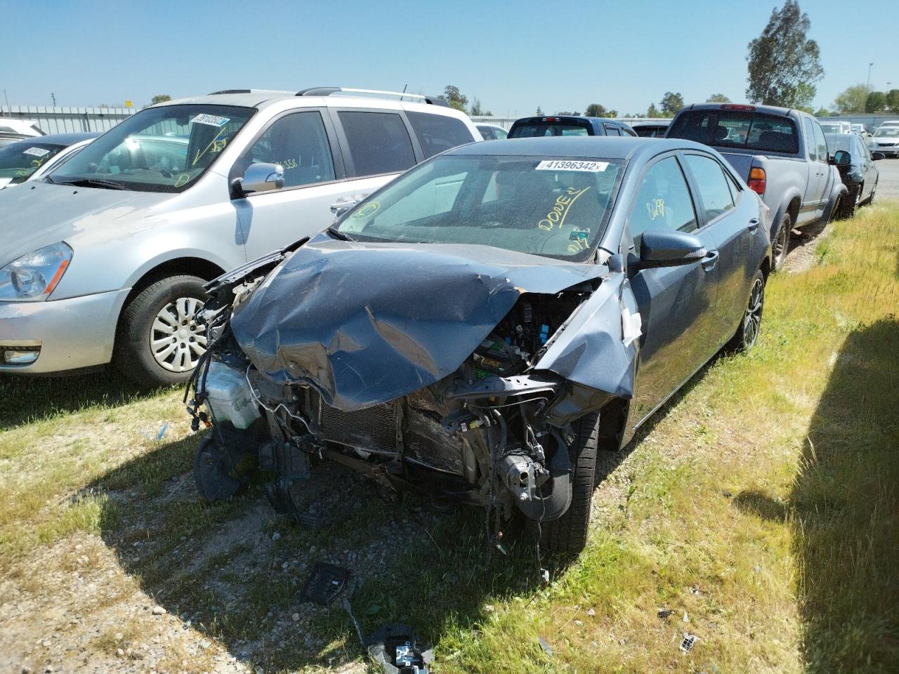 Photo 2 from auction – 2016 TOYOTA COROLLA L with VIN 5YFBURHEXGP461207