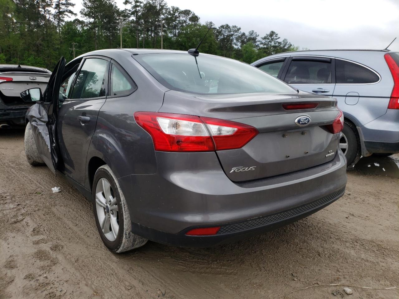 Photo 3 from auction – 2014 FORD FOCUS SE with VIN 1FADP3F23EL457985