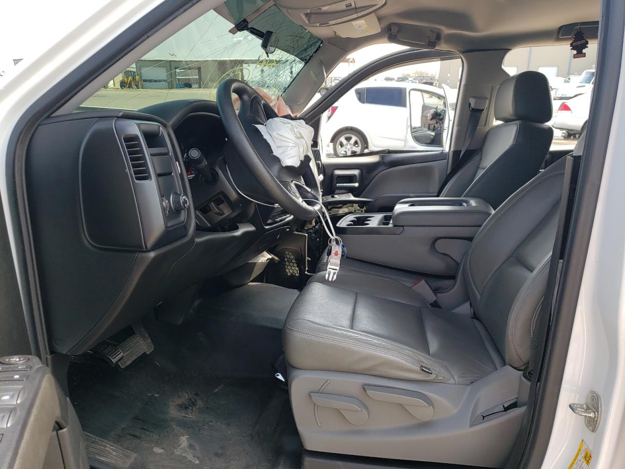 Photo 5 from auction – 2018 CHEVROLET SILVERADO with VIN 3GCPCPEC7JG139914