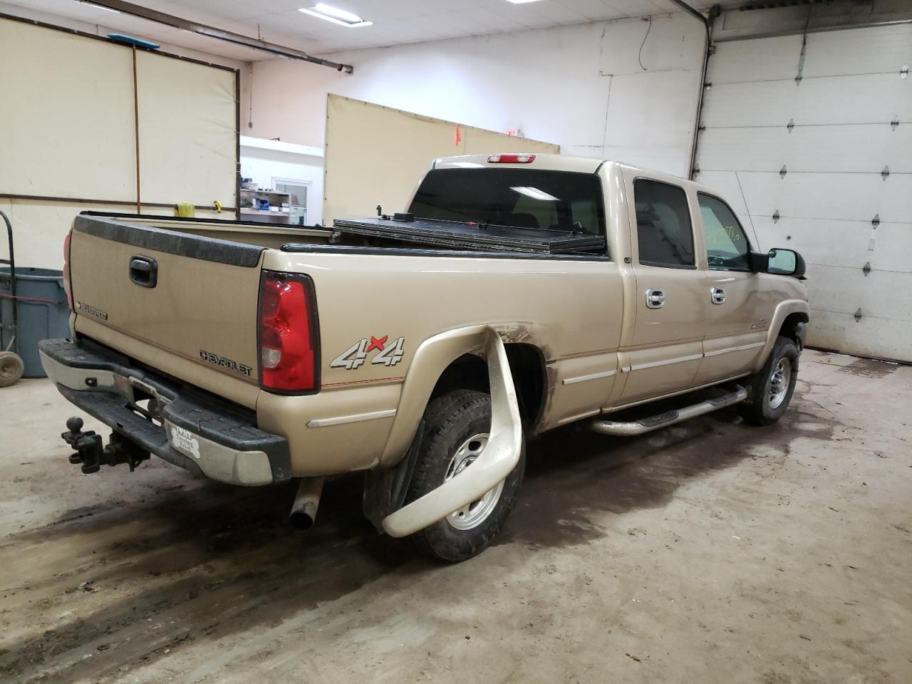 Photo 4 from auction – 2004 CHEVROLET SILVERADO with VIN 1GCHK23104F112104