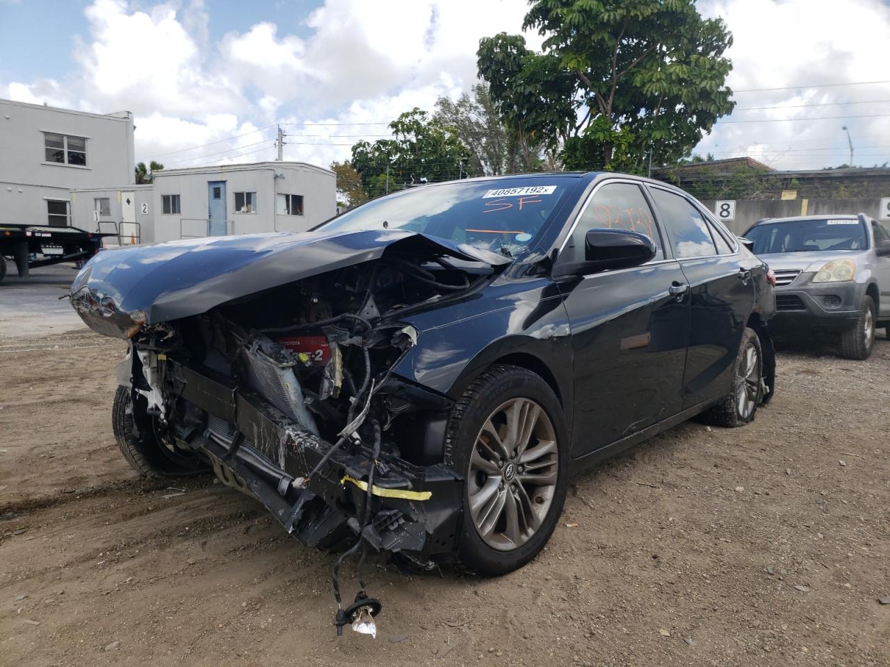 Photo 2 from auction – 2016 TOYOTA CAMRY LE with VIN 4T1BF1FK2GU155668