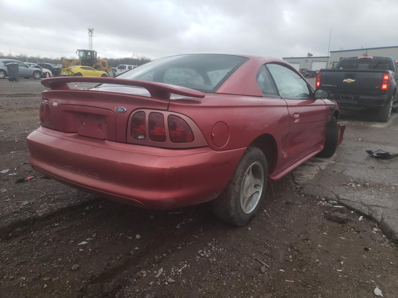 Photo 4 from auction – 1998 FORD MUSTANG with VIN 1FAFP4048WF171753