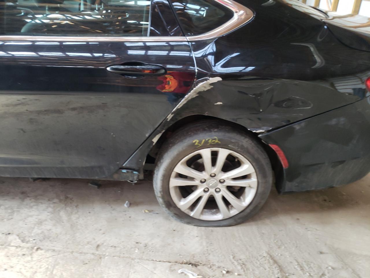 Photo 9 from auction – 2015 CHRYSLER 200 LIMITE with VIN 1C3CCCAB9FN559102