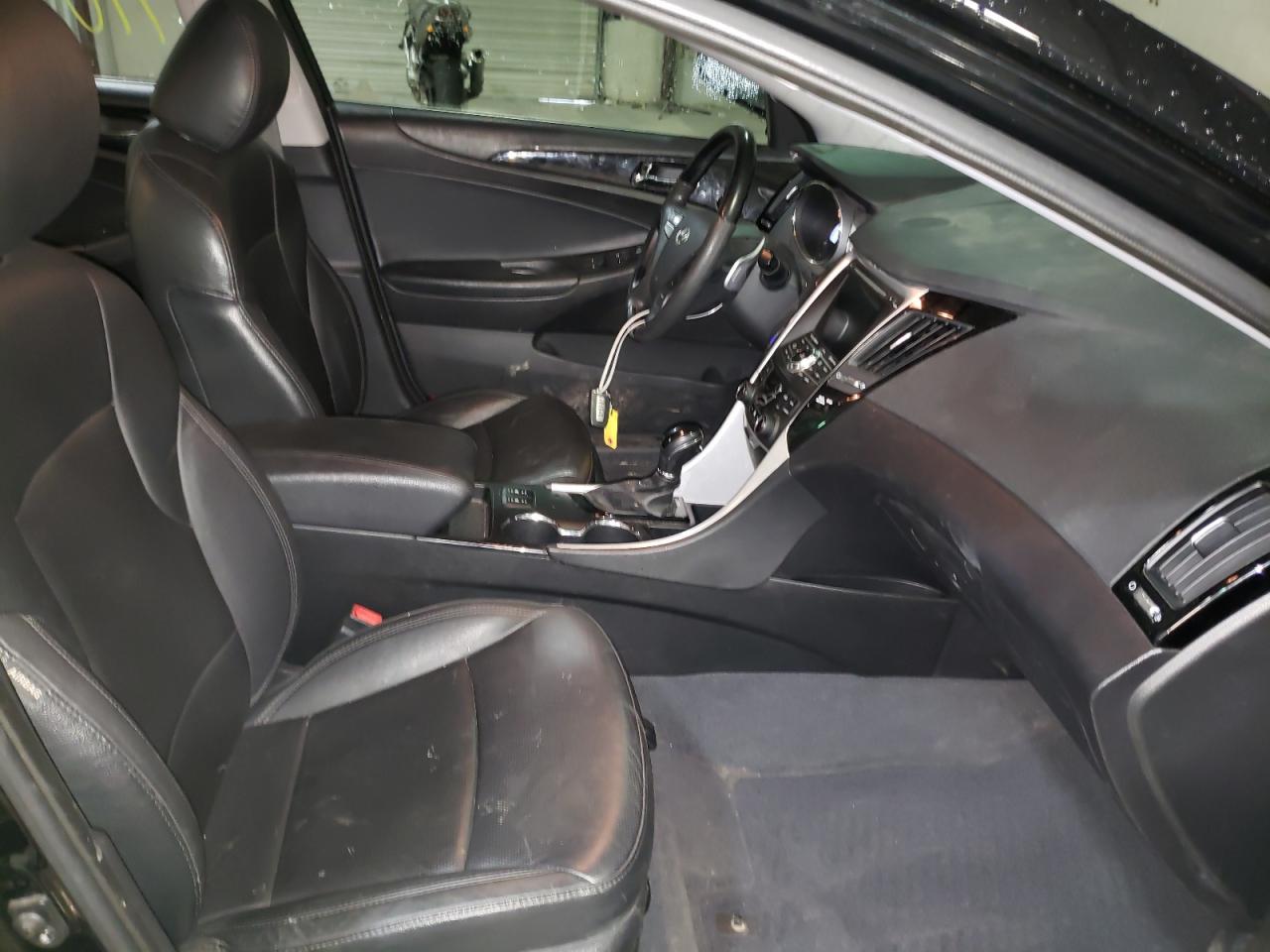 Photo 5 from auction – 2013 HYUNDAI SONATA SE with VIN 5NPEC4AB9DH664715