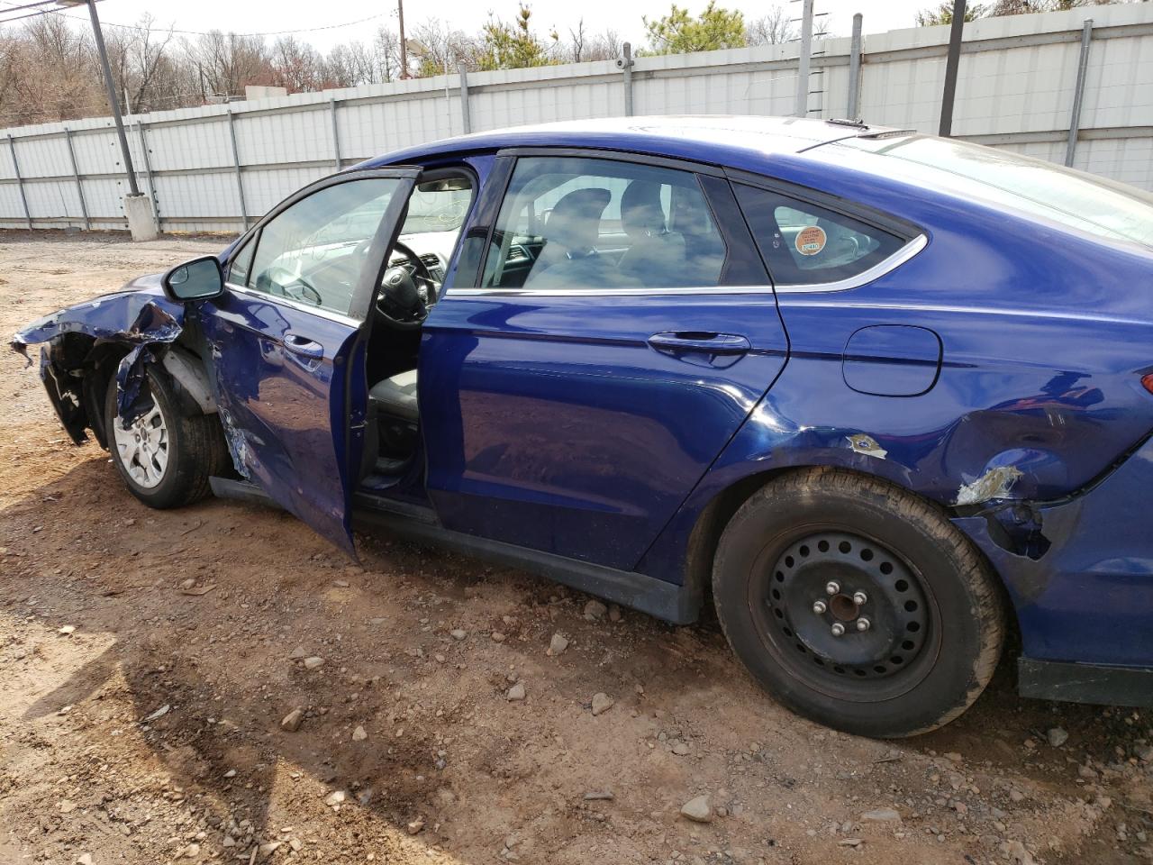 Photo 9 from auction – 2013 FORD FUSION S with VIN 3FA6P0G77DR374609