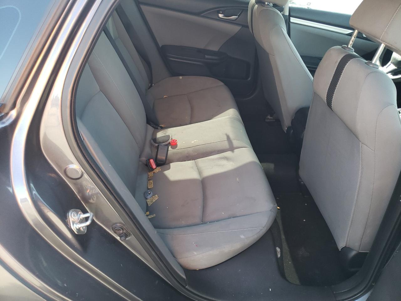 Photo 6 from auction – 2017 HONDA CIVIC LX with VIN 2HGFC2F52HH556156