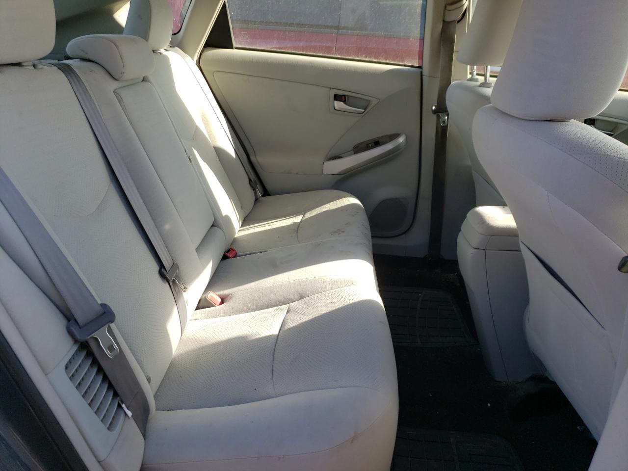 Photo 6 from auction – 2012 TOYOTA PRIUS with VIN JTDKN3DU4C5490510