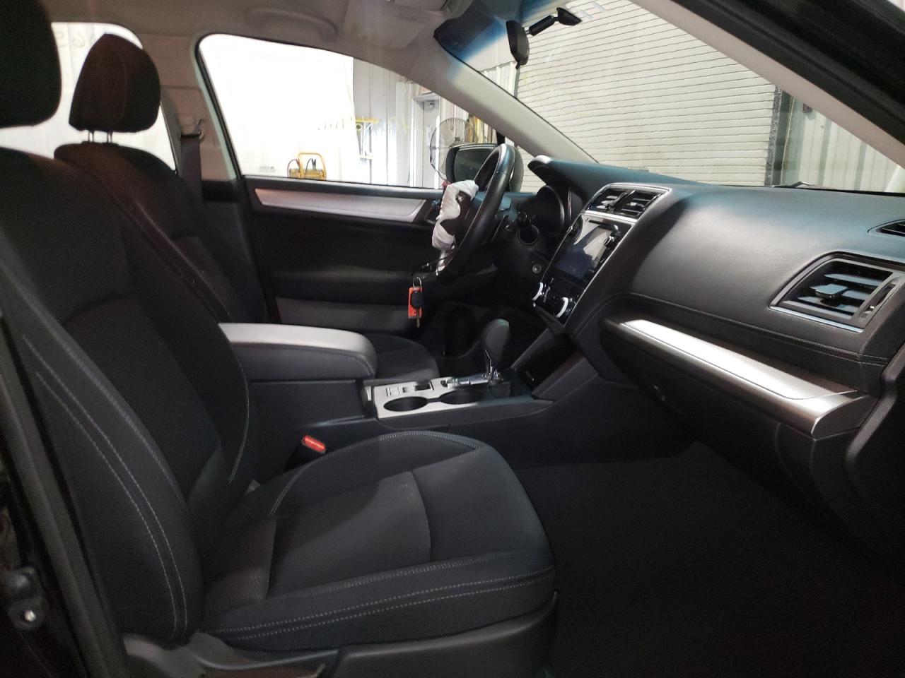 Photo 5 from auction – 2018 SUBARU LEGACY 2.5 with VIN 4S3BNAC61J3027255