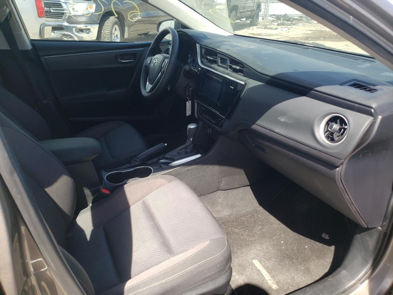 Photo 5 from auction – 2017 TOYOTA COROLLA L with VIN 5YFBURHE4HP639839