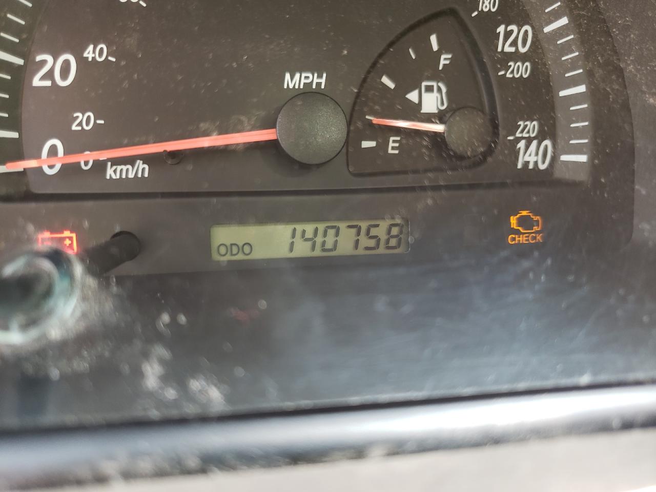 Photo 8 from auction – 2003 TOYOTA CAMRY LE with VIN 4T1BF30K33U057568