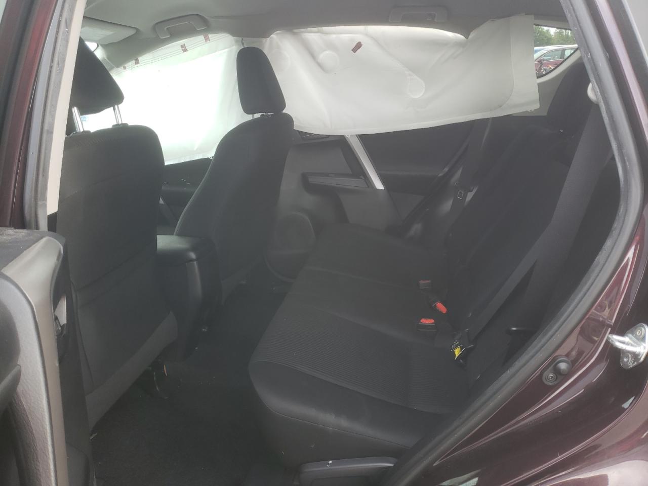 Photo 6 from auction – 2018 TOYOTA RAV4 LE with VIN 2T3ZFREV0JW438674