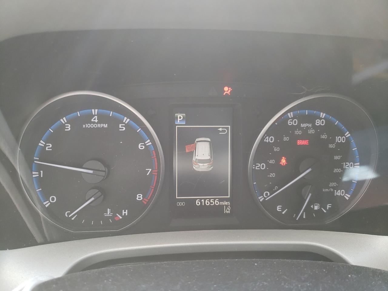 Photo 8 from auction – 2018 TOYOTA RAV4 LE with VIN 2T3BFREV9JW750865