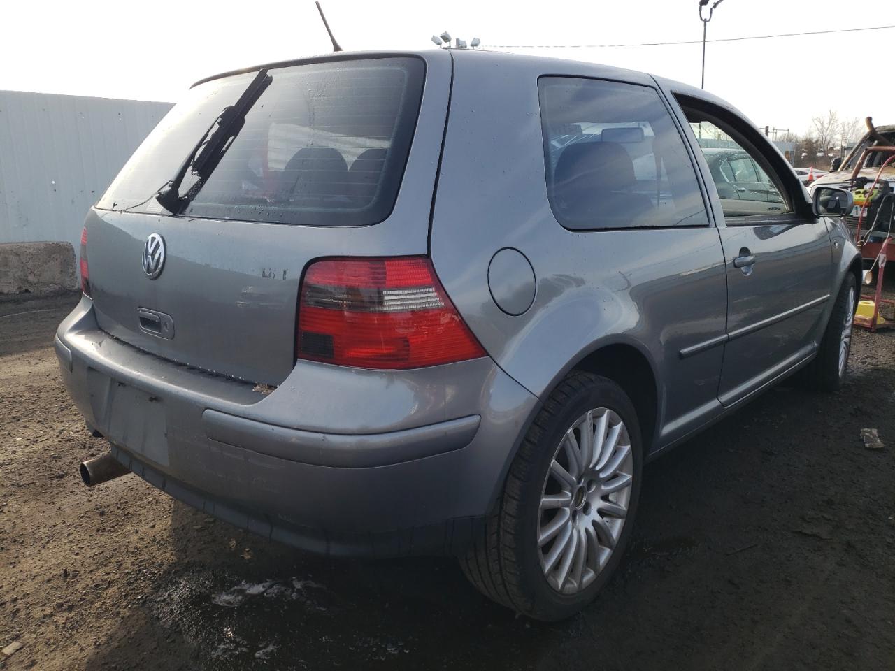 Photo 4 from auction – 2005 VOLKSWAGEN GTI with VIN 9BWDE61J054032420