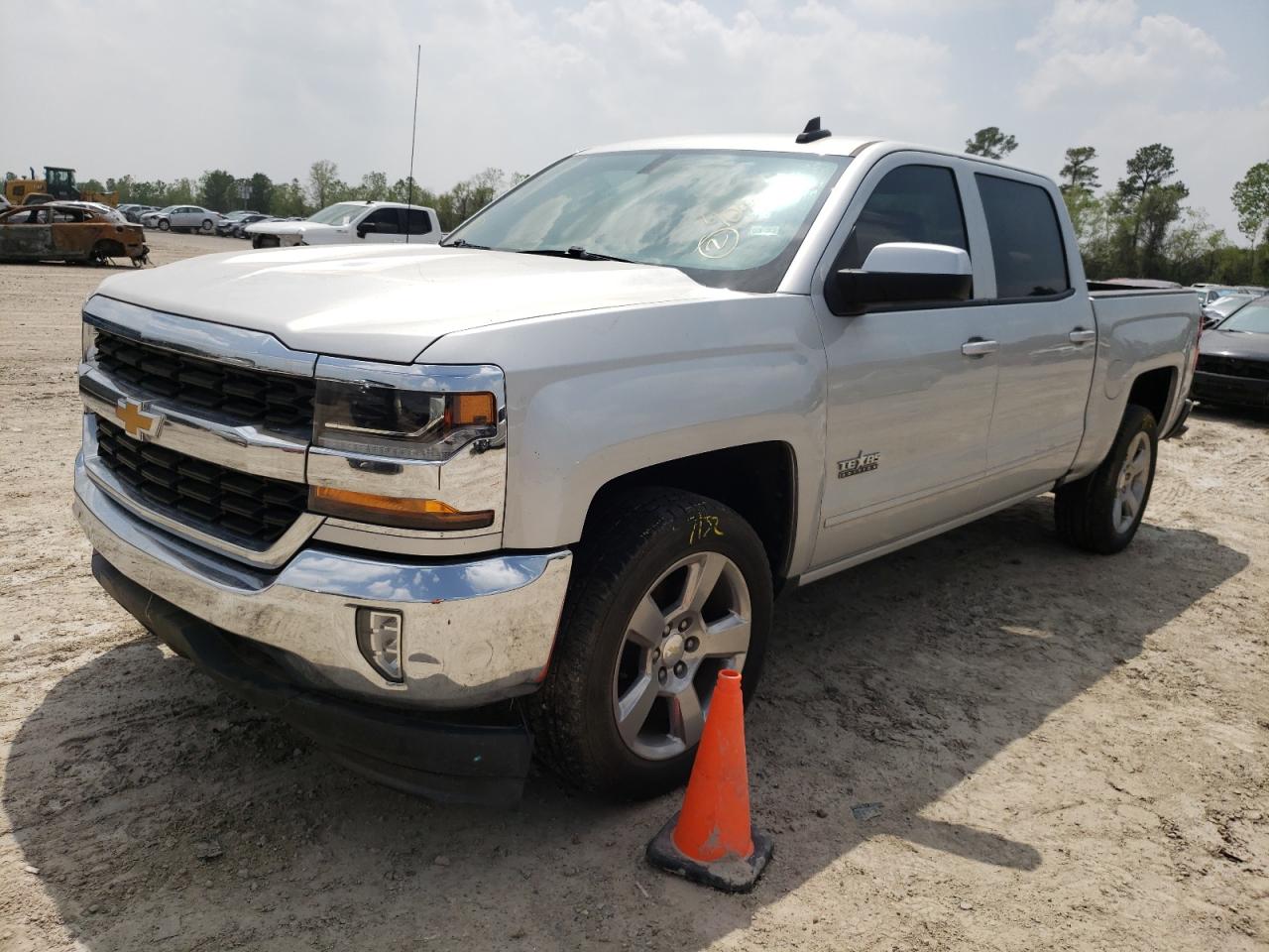 Photo 2 from auction – 2017 CHEVROLET SILVERADO with VIN 3GCPCREC0HG233168