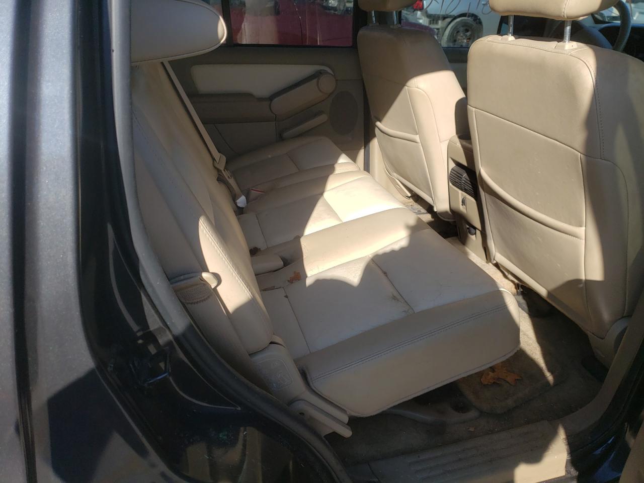 Photo 6 from auction – 2007 FORD EXPLORER X with VIN 1FMEU73E37UA93203