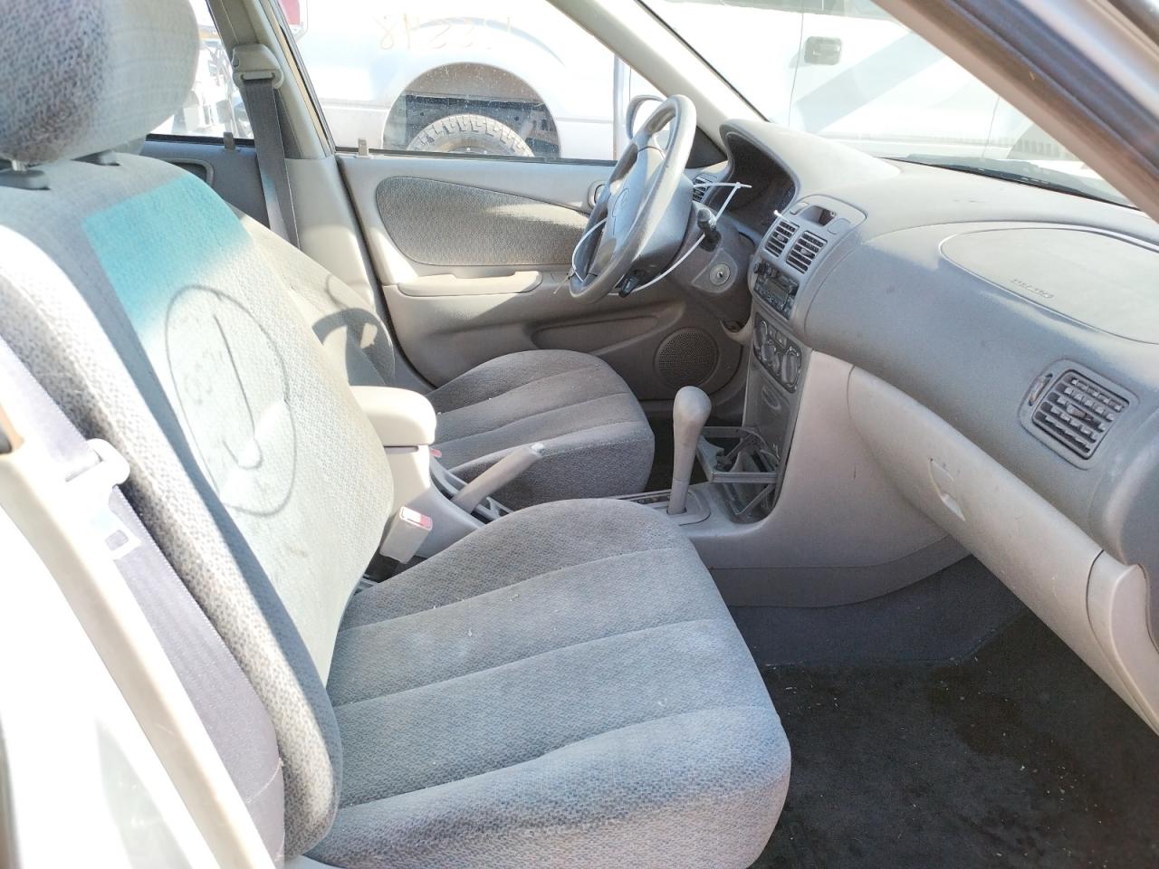Photo 5 from auction – 2001 TOYOTA COROLLA CE with VIN 1NXBR12E91Z560070