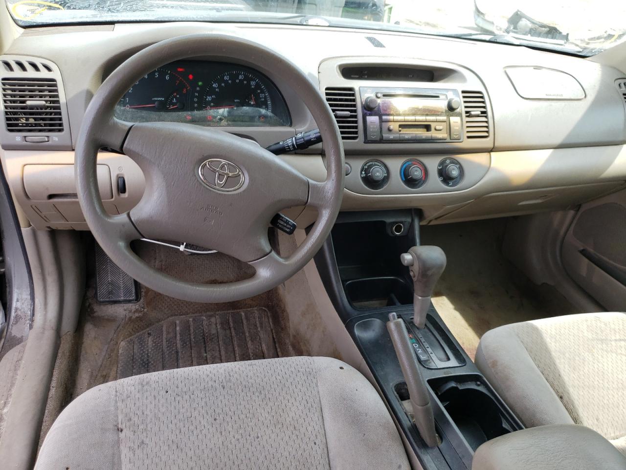 Photo 9 from auction – 2003 TOYOTA CAMRY LE with VIN 4T1BE32K03U701933