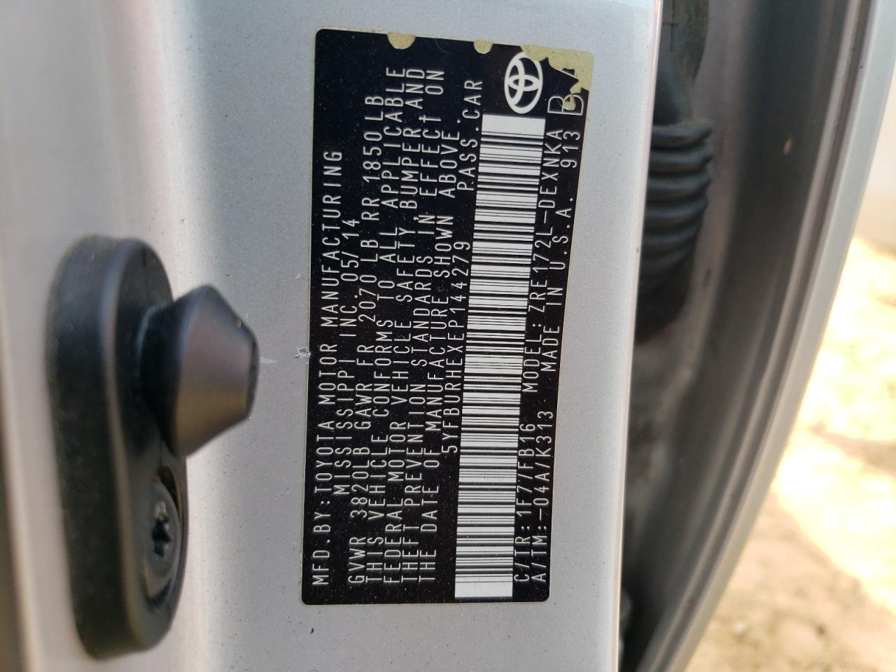 Photo 10 from auction – 2014 TOYOTA COROLLA L with VIN 5YFBURHEXEP144279