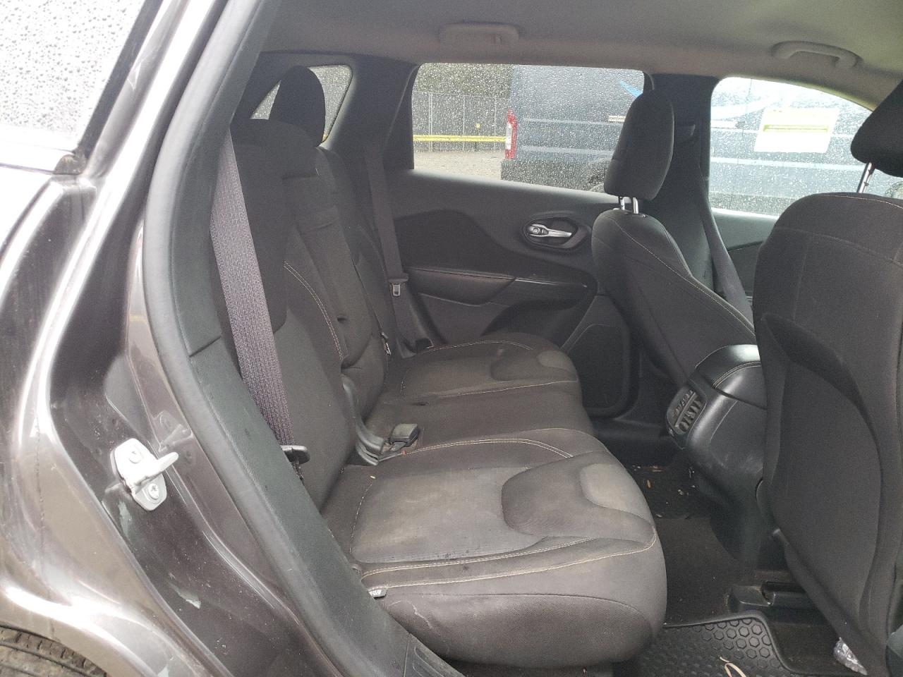 Photo 6 from auction – 2016 JEEP CHEROKEE L with VIN 1C4PJMCS3GW327922