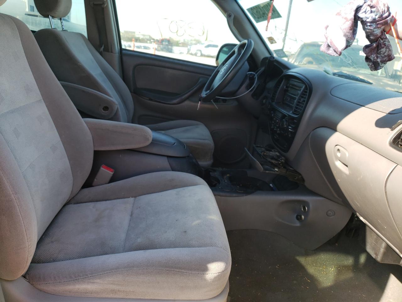 Photo 5 from auction – 2007 TOYOTA SEQUOIA SR with VIN 5TDZT34A97S290426