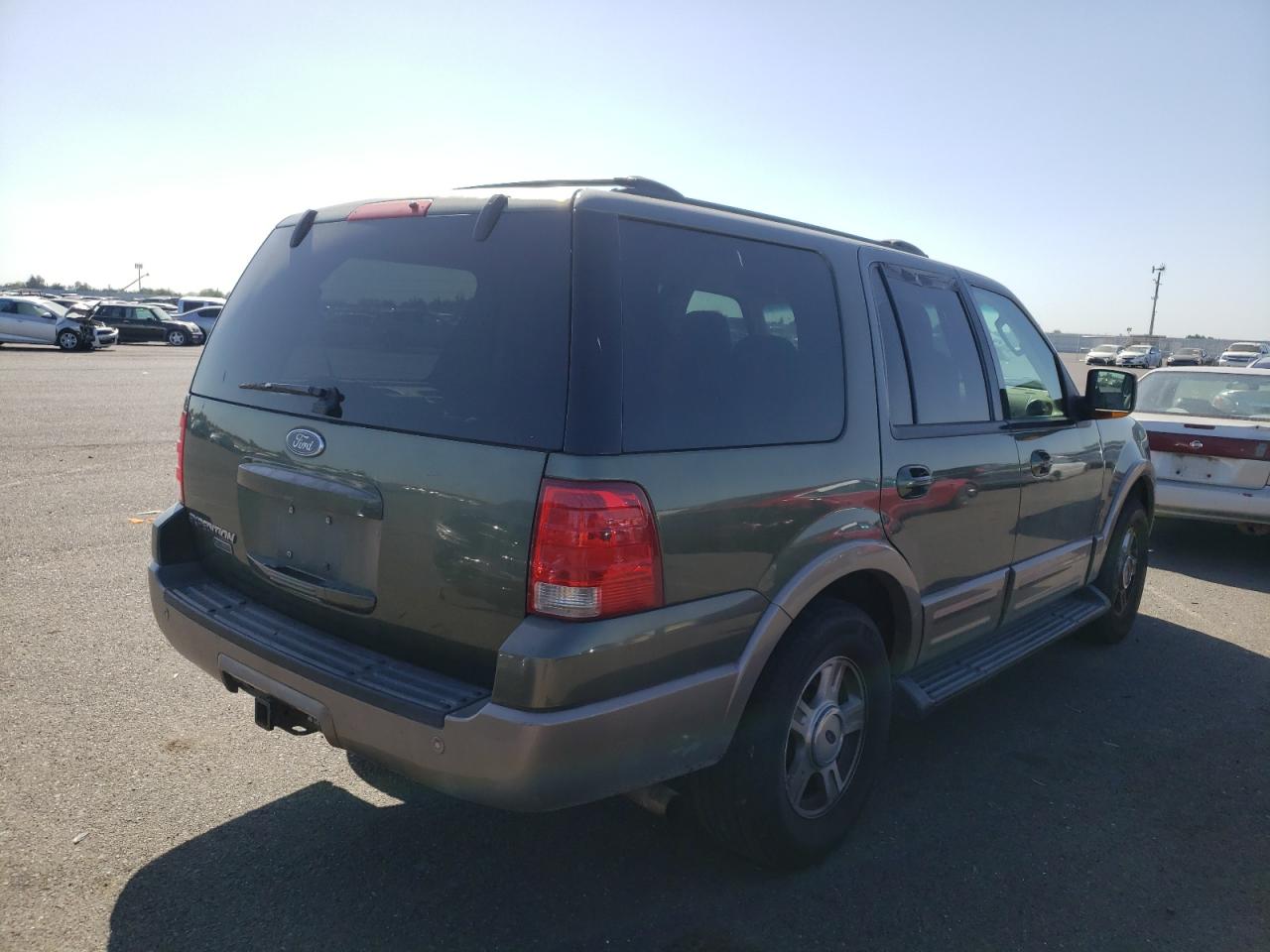 Photo 4 from auction – 2003 FORD EXPEDITION with VIN 1FMFU18L93LA56052