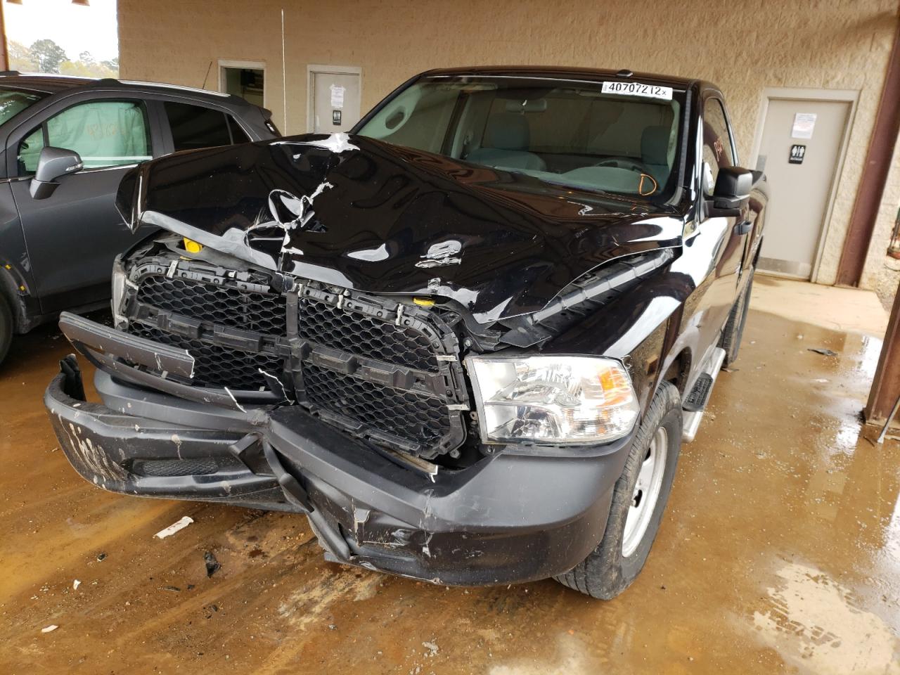 Photo 2 from auction – 2014 RAM 1500 ST with VIN 3C6JR6ATXEG292529