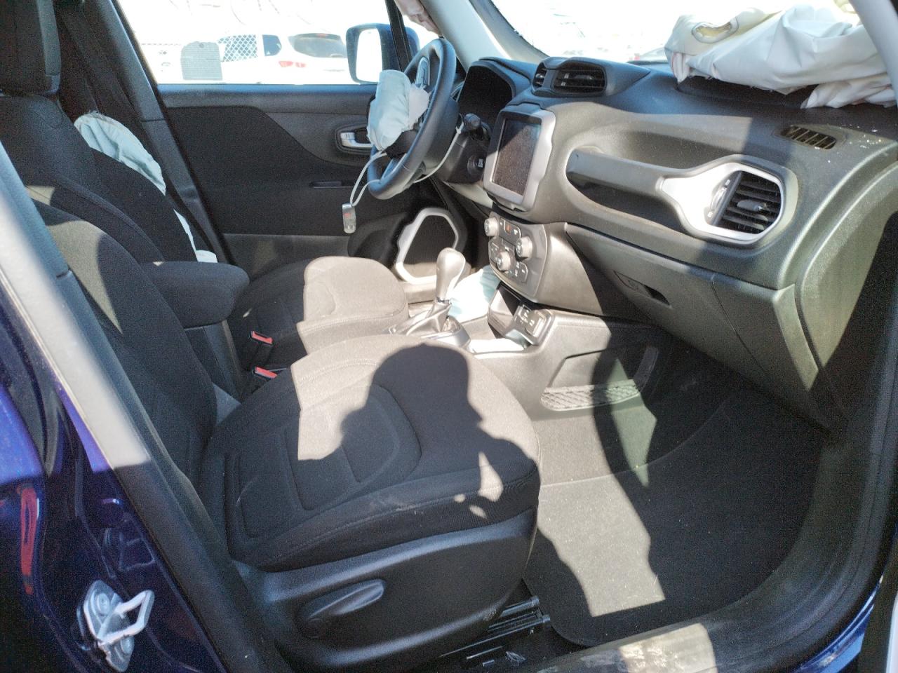 Photo 5 from auction – 2018 JEEP RENEGADE L with VIN ZACCJABB4JPJ59286