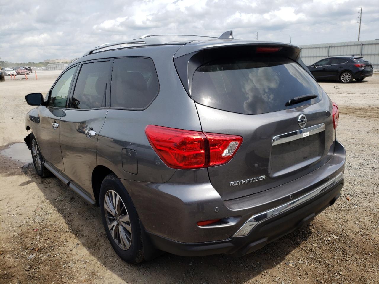 Photo 3 from auction – 2019 NISSAN PATHFINDER with VIN 5N1DR2MN1KC646590