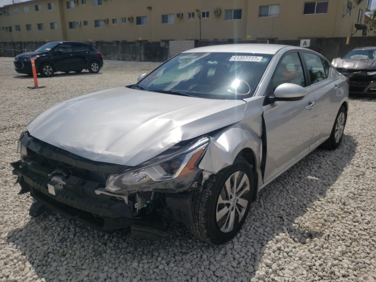 Photo 2 from auction – 2019 NISSAN ALTIMA S with VIN 1N4BL4BV9KC140944