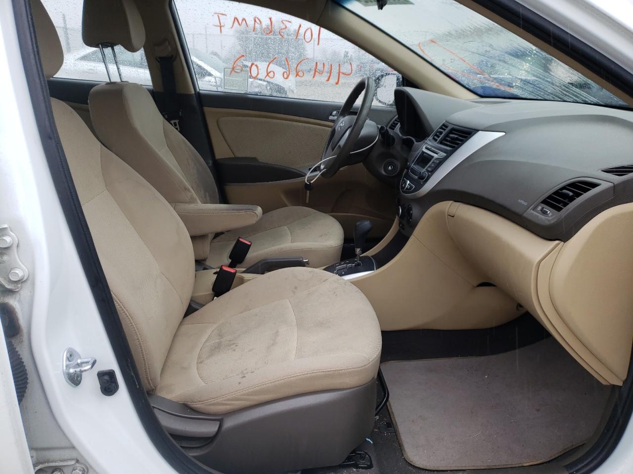 Photo 5 from auction – 2014 HYUNDAI ACCENT GLS with VIN KMHCT4AE5EU653554