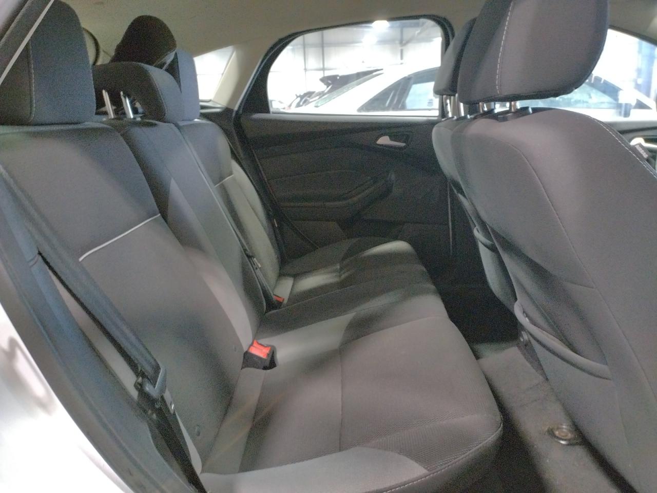 Photo 6 from auction – 2014 FORD FOCUS SE with VIN 1FADP3K2XEL162761