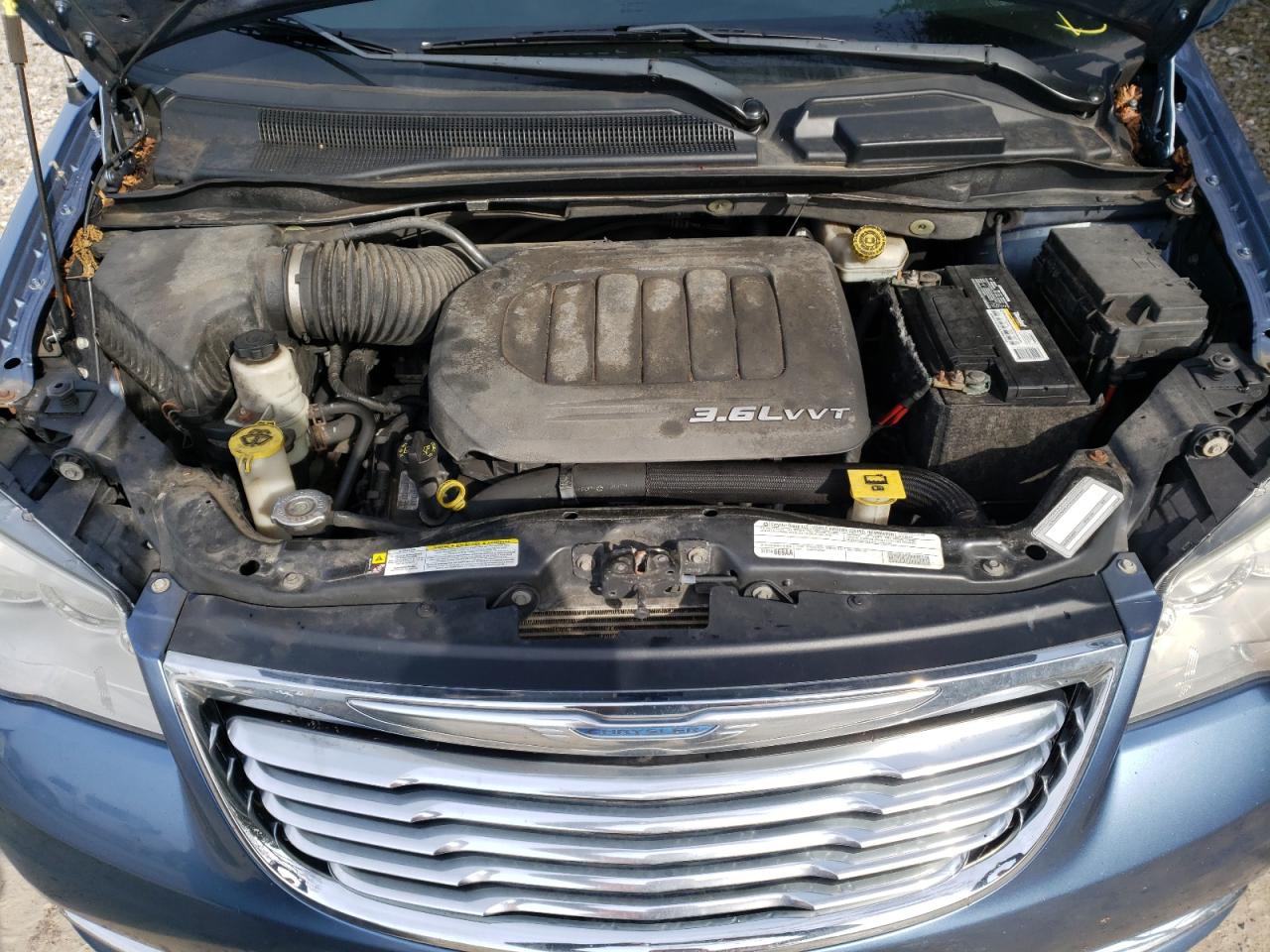 Photo 7 from auction – 2012 CHRYSLER TOWN & COU with VIN 2C4RC1CG3CR136825