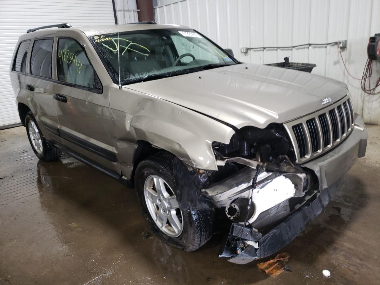 JEEP GRAND CHER 2005 with VIN 1J4GR48K65C566021 - Photo from auction
