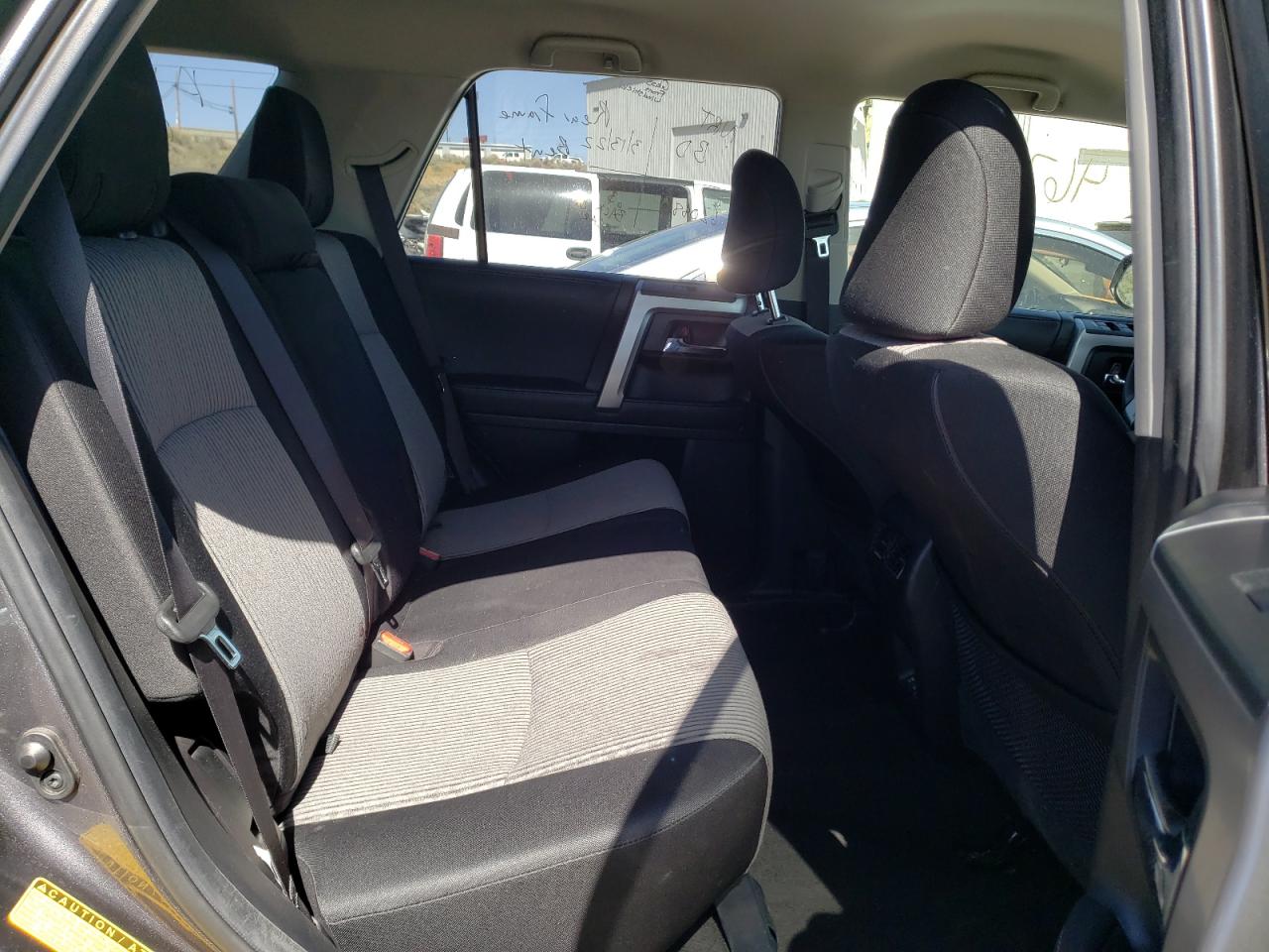 Photo 6 from auction – 2020 TOYOTA 4RUNNER SR with VIN JTEBU5JR7L5769573