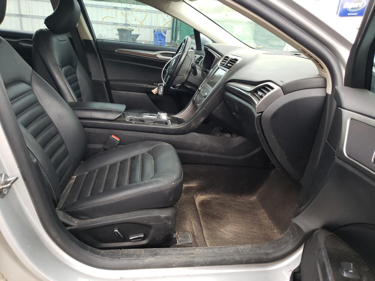 Photo 5 from auction – 2019 FORD FUSION SEL with VIN 3FA6P0CD7KR142021