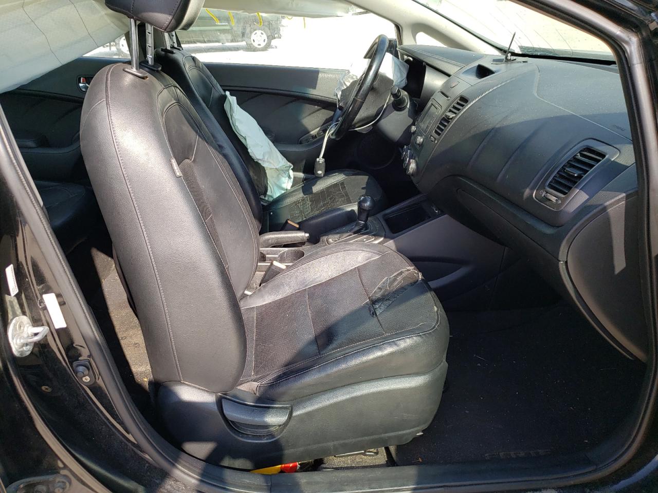Photo 5 from auction – 2015 KIA FORTE EX with VIN KNAFZ4A81F5263036
