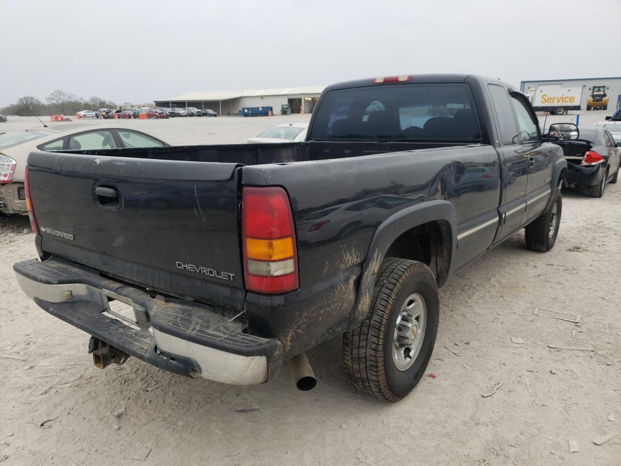 Photo 4 from auction – 2001 CHEVROLET SILVERADO with VIN 1GCHK29UX1E316623