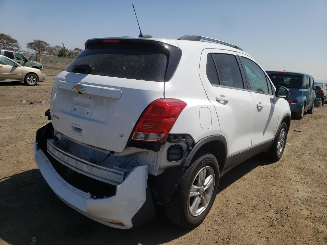 Photo 4 from auction – 2017 CHEVROLET TRAX 1LT with VIN 3GNCJPSB8HL226472