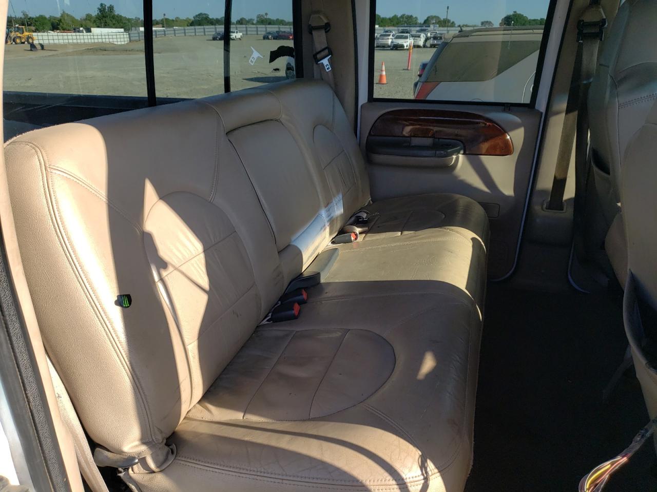 Photo 6 from auction – 2000 FORD F250 SUPER with VIN 1FTNW21F3YEA04562