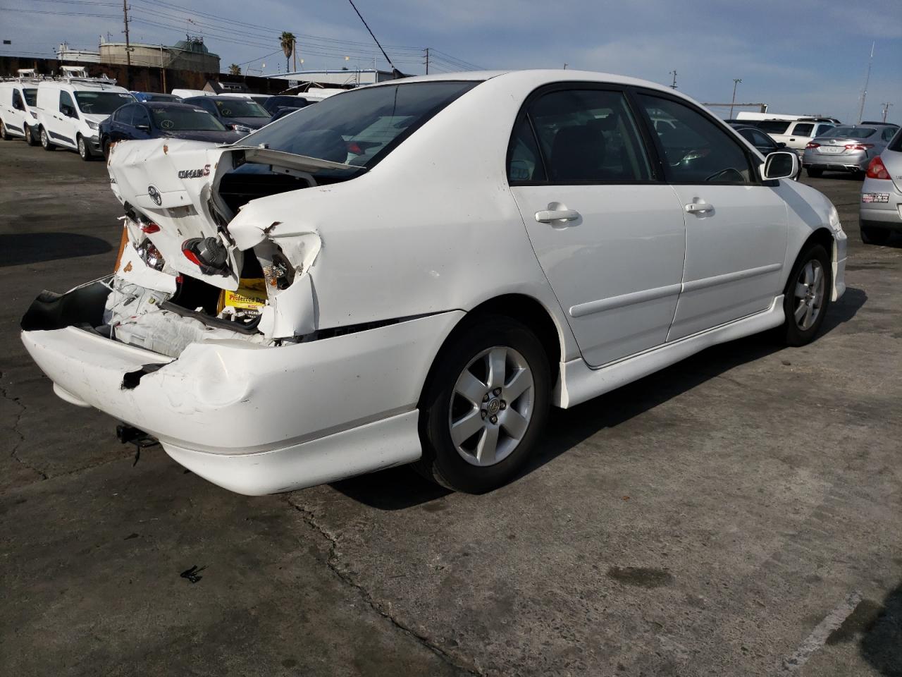 Photo 4 from auction – 2005 TOYOTA COROLLA CE with VIN 1NXBR32E15Z370913