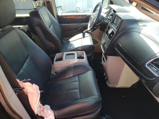 Photo 5 from auction – 2014 CHRYSLER TOWN & COU with VIN 2C4RC1BG8ER442102
