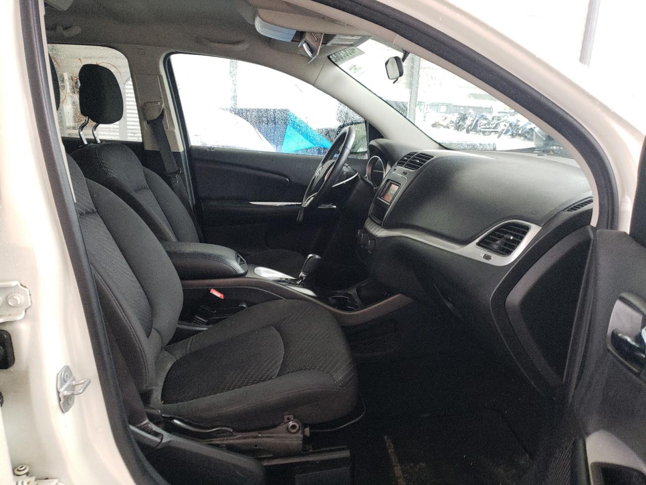 Photo 5 from auction – 2016 DODGE JOURNEY SE with VIN 3C4PDCAB4GT101432