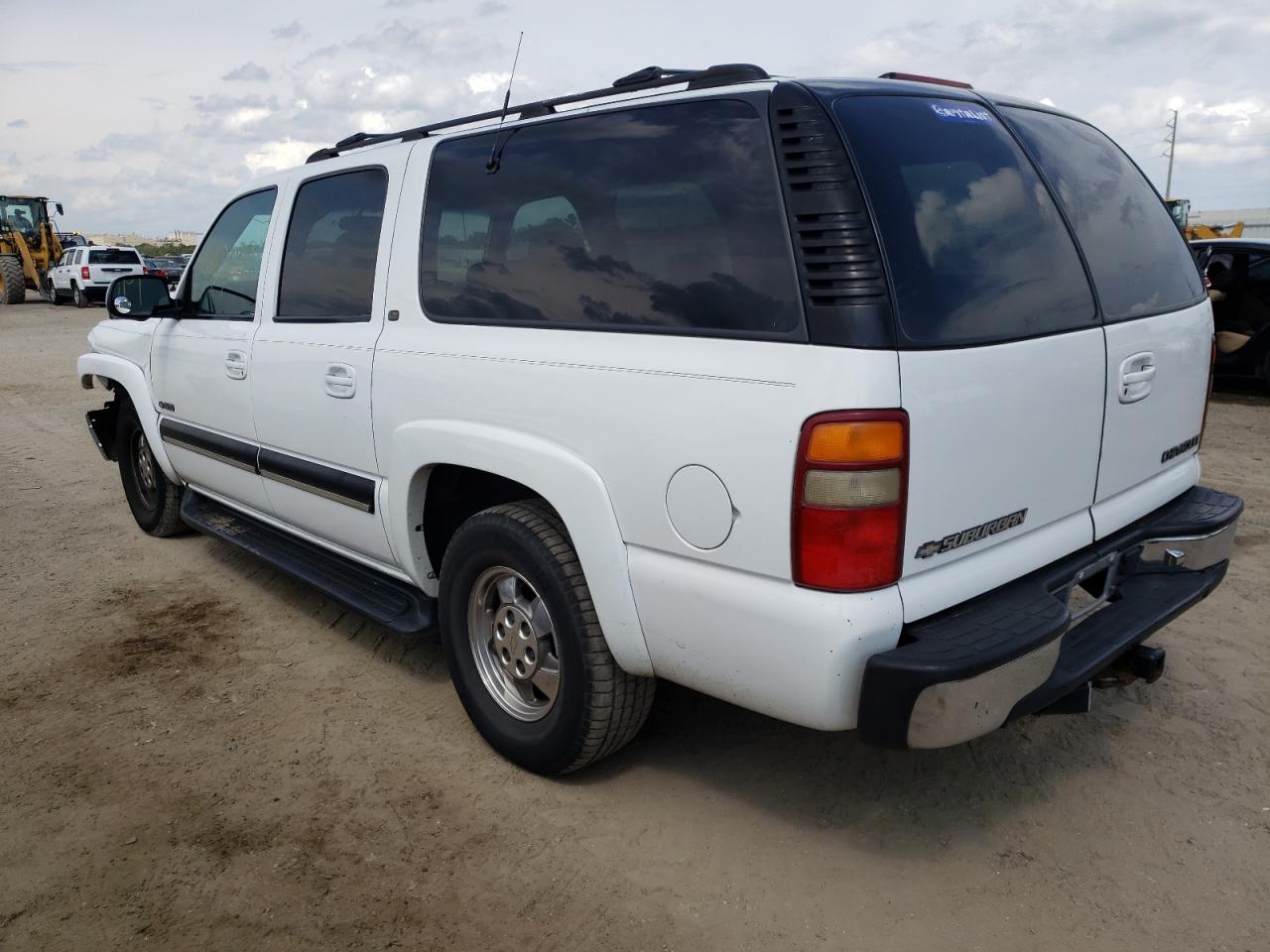 Photo 3 from auction – 2001 CHEVROLET SUBURBAN C with VIN 3GNEC16TX1G102401