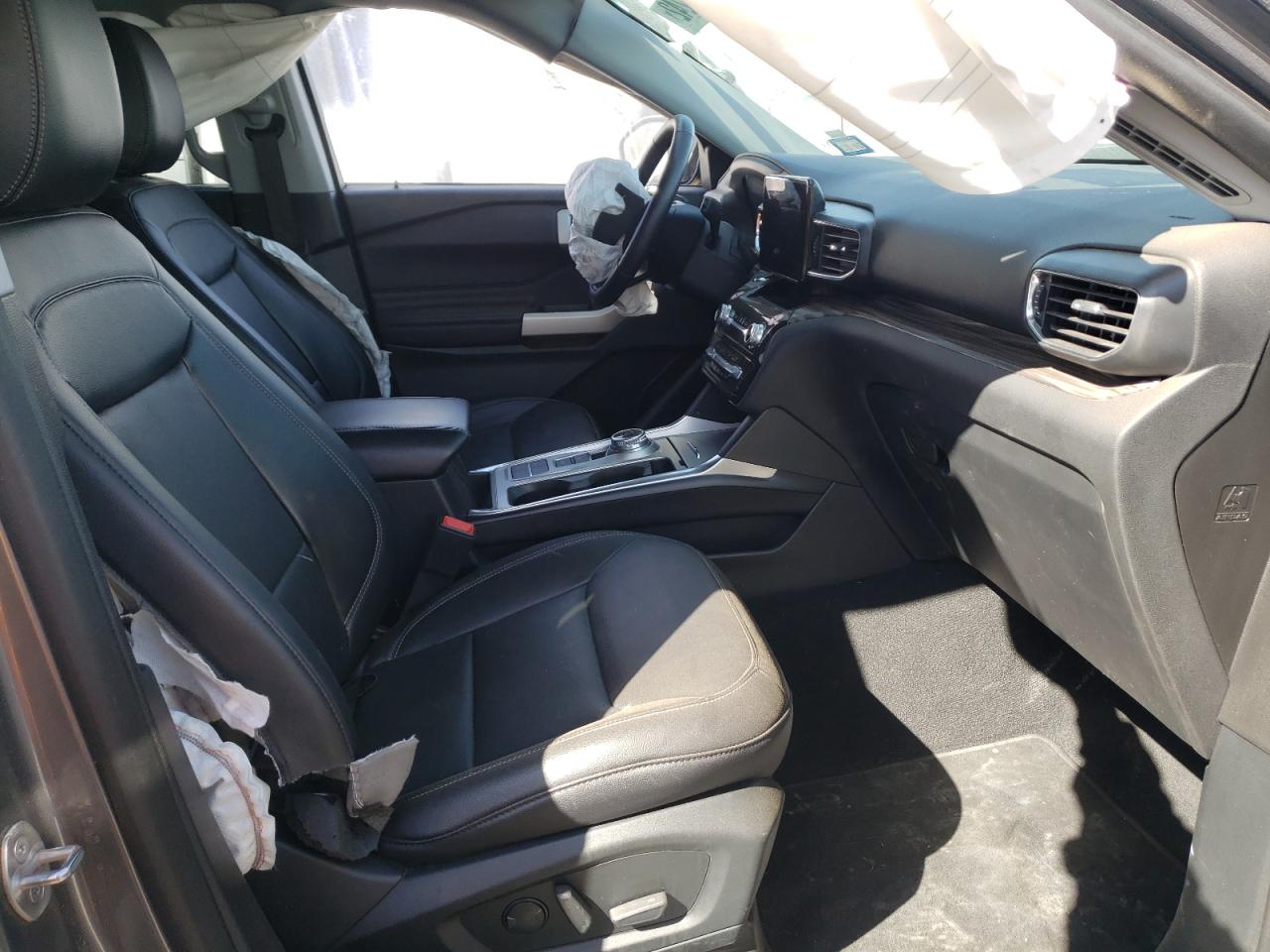 Photo 5 from auction – 2021 FORD EXPLORER L with VIN 1FMSK7FH5MGA85757